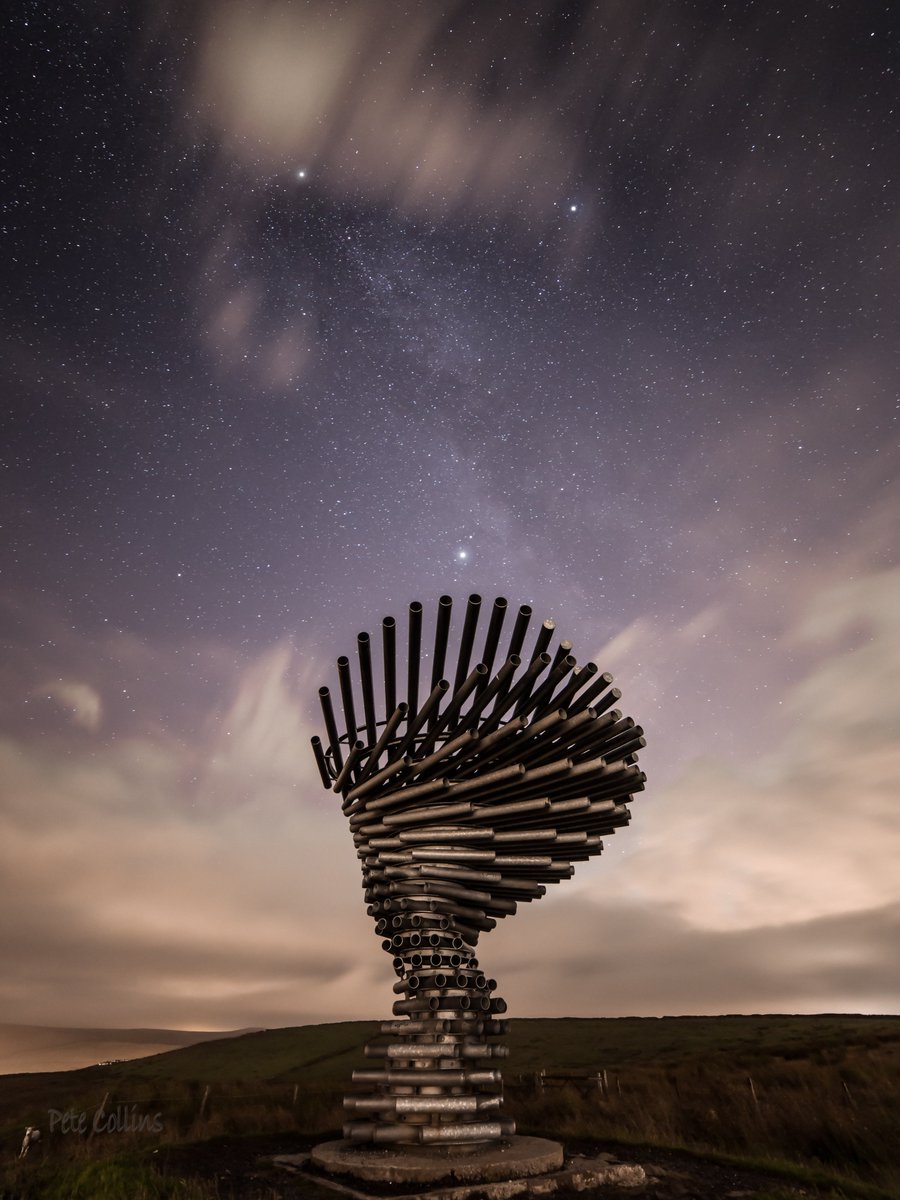 diamondskies99's tweet image. The difference in the night sky 6 months apart from the same viewpoint - the stars of Orion in January and the Summer Triangle in July.  #SingingRingingTree steel pipe sculpture on the moors high above Burnley.
@teamMPA @StormHour @ThePhotoHour @VisitLancashire