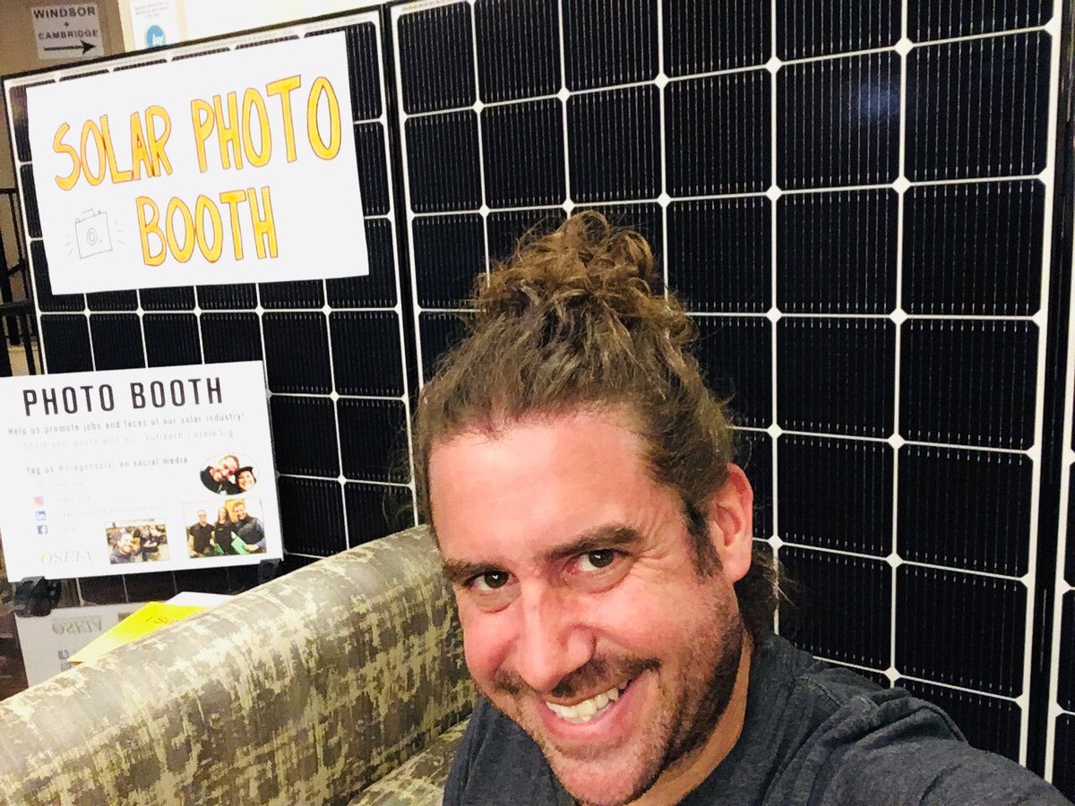 OSSIA_Solar's tweet image. Here’s the Oregon Solar Photo Booth- waiting for you at the Oregon Solar Energy Conference this week in Portland, Oregon. 
.
.
#oregonsolar #solarconference #photobooth