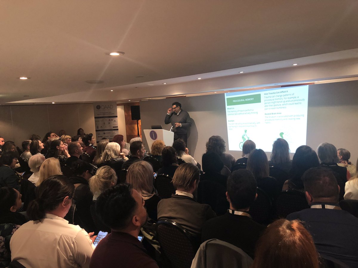 OnsiteWorkshops's tweet image. Carlos Martinez, Clinical Supervisor at Onsite, presenting on experiential therapy to a packed room at @icaadevents London!

#onsiteworkshops #milestonesatonsite #trusttheprocess #experientialtherapy #iCAADLondon2019 #iCAAD2019 #iCAAD #icaadevents