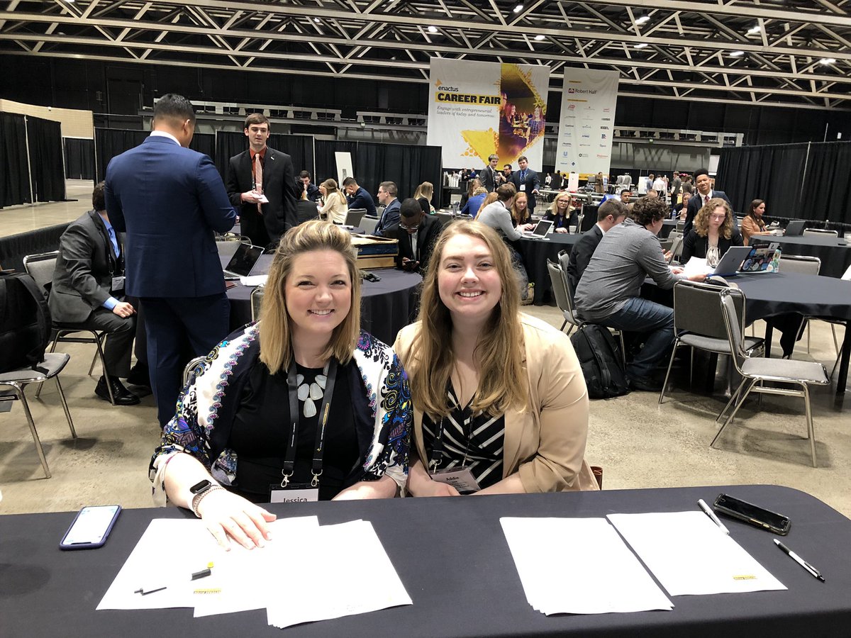 jessicaleepalm's tweet image. .@TeamKansasCity is judging  @Enactus_USA’s Reverse Pitch Competition today! Hearing solutions to problems presented by @KauffmanFDN, @Hallmark &amp;amp; @ithinkKC. #TalentKC #TechKC