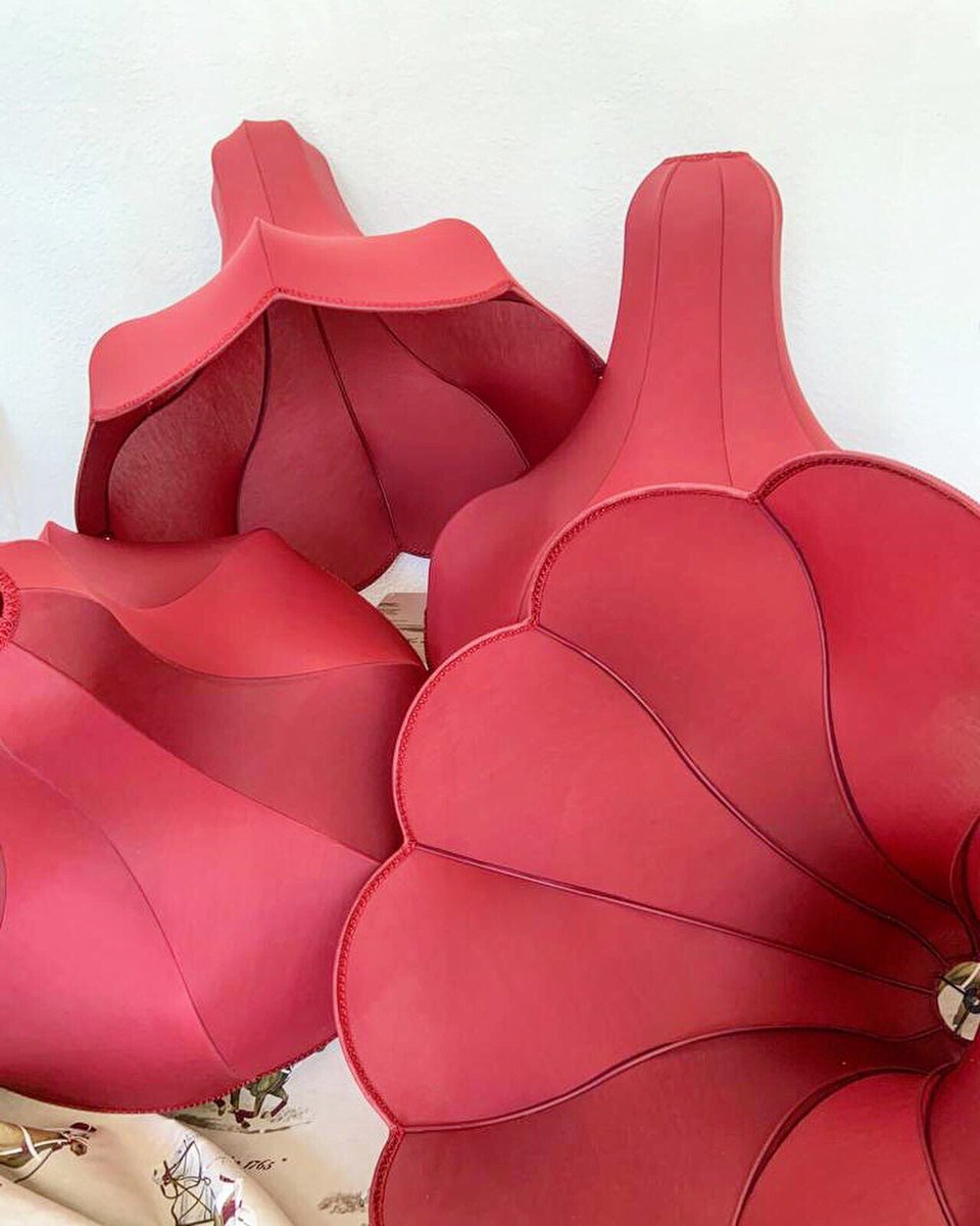 PROYECTO PANTALLAS A MEDIDA CLÁSICAS XXL!! Producto 🔝🔝🔝 NOS ENCANTA COMO HAN QUEDADO LAS TERMINACIONES 😍😍😍 vidaviluminacion.es #lamparas #pantallasamedida #pantallasparalamparas #lamparasdediseño #lamps #design #designlamp #innovation #diseño #personalizacion