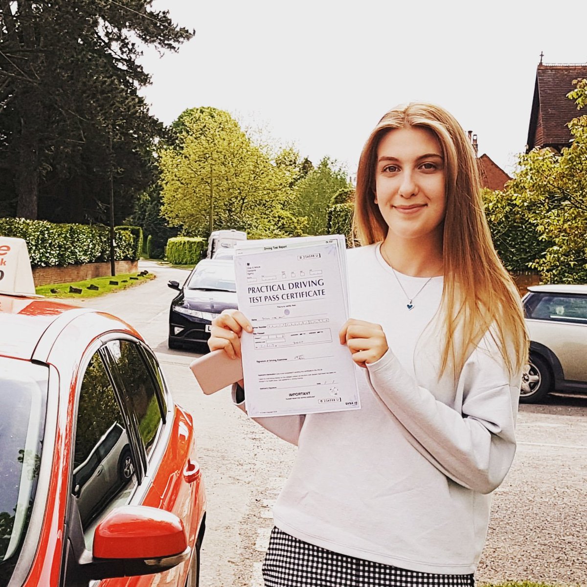 debsdriving's tweet photo. A fabulous first time pass this afternoon by Jessie at Slough Test Centre. Examiner  commented that 'It was a really good drive!' 🚗🚗 #drivingtestpass https://t.co/hYX7xB5aDP https://t.co/52jRWPcRmQ