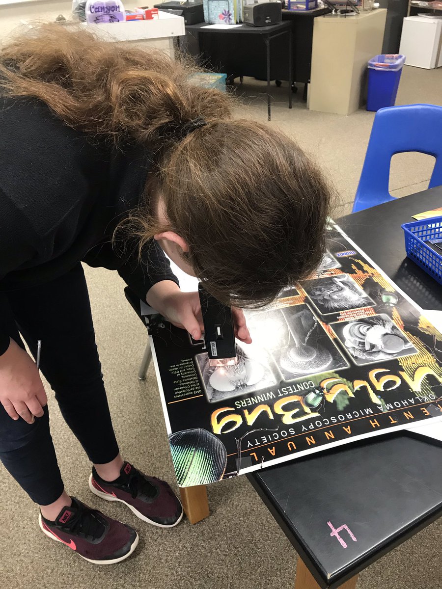 SnellDawnette's tweet photo. #CISclassact Ss using microscopes, micro viewers and held held microscopes to solve the mystery of what is making their patient sick. https://t.co/DvhJXrGABb