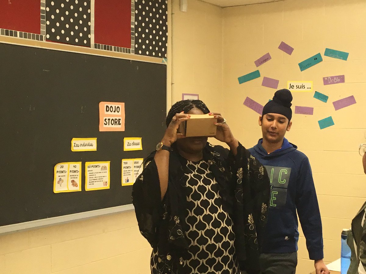 sabinasayed19's tweet photo. #DawsSOE Administrators @Darcel learning about @MmeAnand class’s Living Space action project. Students did a fantastic job as they taught admin about environmental conditions and collecting data through coding. @LetsTalkScience @Astro_DavidS @nikkimhutchison @patrika54 https://t.co/HbTn9lF5O3