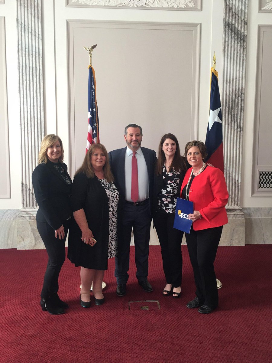 TEXDRA's tweet photo. Thank you Senator @tedcruz for your time and attention this morning! #TXCourtReporters #TXcaptioners #ncra #fundHEA https://t.co/XRe3FRJKCD