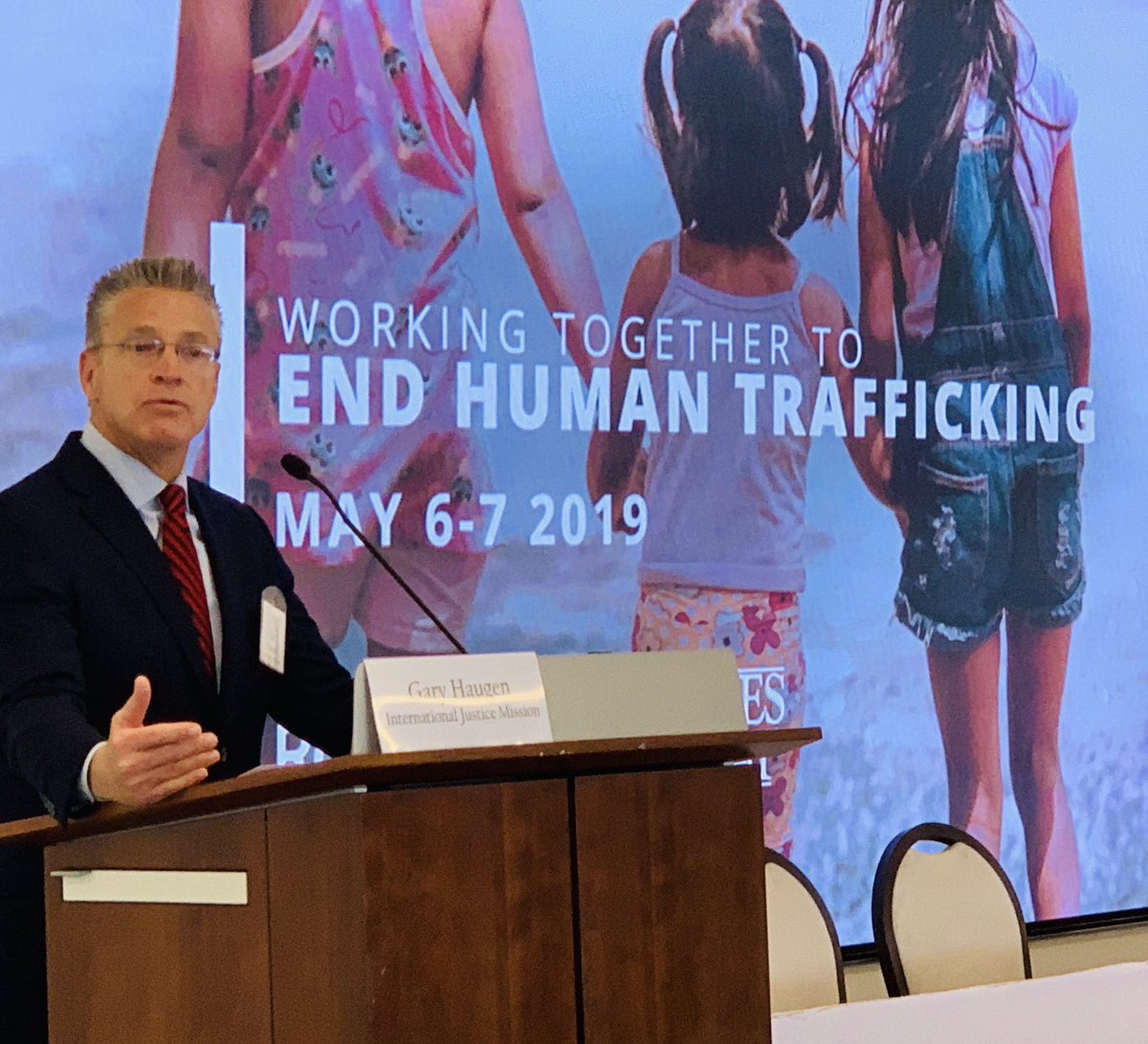 EndHTNow's tweet photo. Reception Keynote Speaker @garyhaugen @IJM welcomes everyone at the @JonesDay @Rotary Working Together to END HUMAN TRAFFICKING event. What an inspiring opening of the day, uniting us all on the path to free World ๐๐ป๐ #EndHTnow #ThisIsOurFight https://t.co/gpKGbTOP01