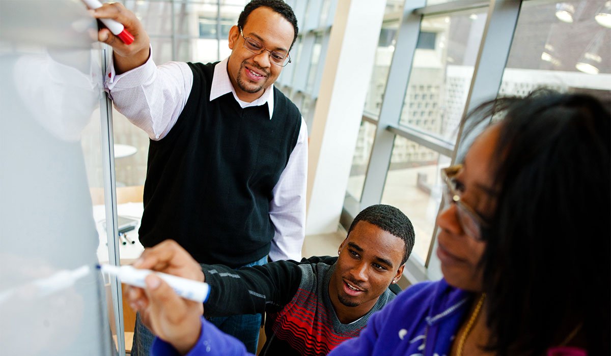 SUNY's tweet photo. On this #TeacherAppreciationDay, we thank the tens of thousands of educators across the #SUNY system who are shaping minds and preparing students for a successful future: https://t.co/FUhizXpJ8a https://t.co/d9esMKCriH