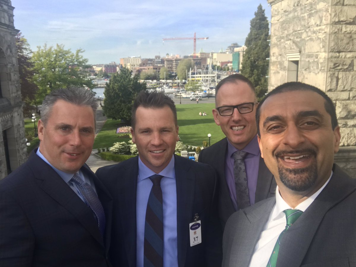 KahlonRav's tweet photo. Thank you for @DeltaPoliceFdn  @deltapolice for meeting with me in #VictoriaBC on behalf of your members. Very informative meeting. We are proud of the work you do to keep our residents safe. ✊🏾 https://t.co/f6faeJRwsk