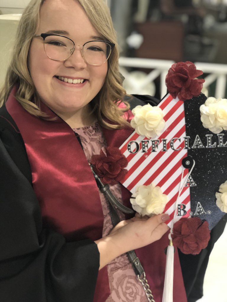 IUKokomo's tweet photo. Grads are here and all smiles! #myiuk #IUKGrad19 #iukaa https://t.co/dbaaQ1opnG