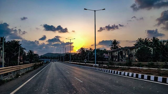 Golden_Goa's tweet photo. #ponda #newhighway #sunset #walk #notraffic #highway #landscape #gopro7black #goprogoa https://t.co/Vu8iD9FF2J https://t.co/KbVEXHjW6V