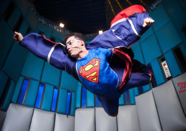 Ça ne vous dirait pas de devenir un Avengers ? Ça tombe bien, il est au ciné en ce moment !
Grâce à notre simulation en chute libre, rentrez dans la peau du meilleur super-héros durant les deux plus longues minutes de votre vie ! Et pour pas cher, entouré d’amis en plus 😉