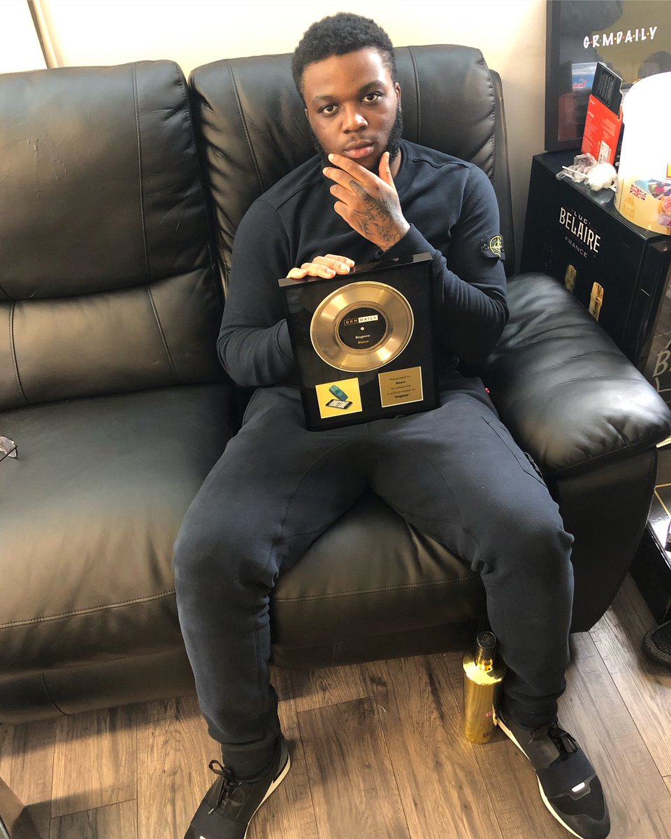 blanc0b0urne's tweet photo. One Of Many🏆 Love 4 The Love #NEWMUSICNEXTWEEK https://t.co/vMAgeM2hfb
