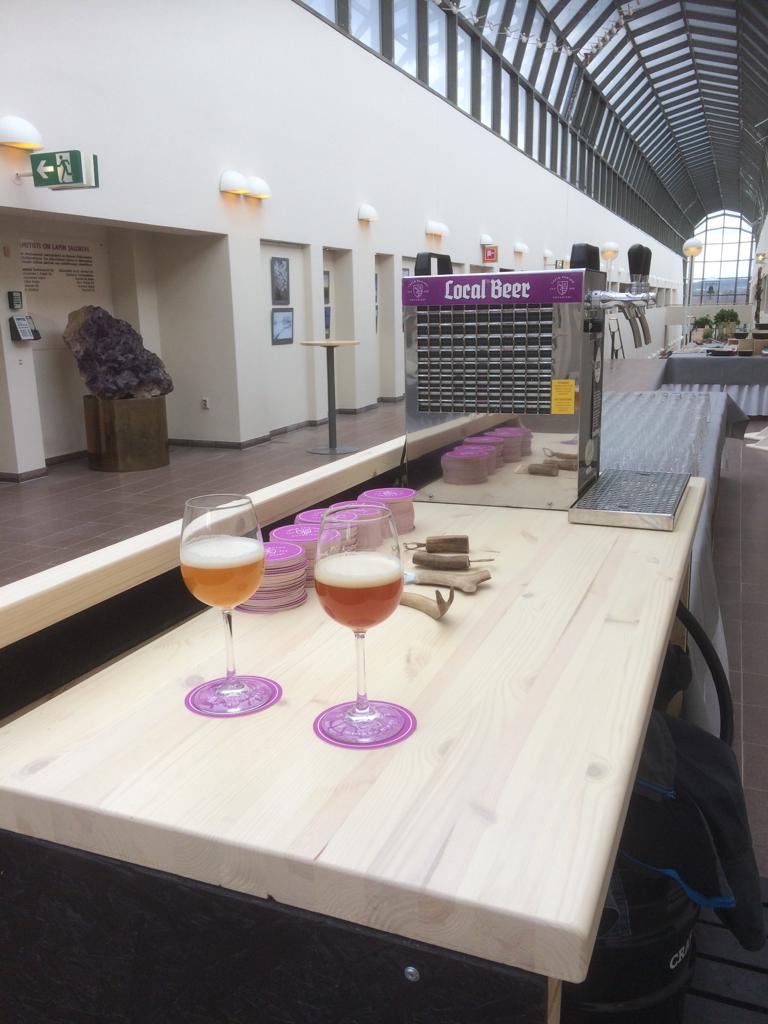 LapinPanimo's tweet photo. Welcome #ArcticMinisterial2019 #arktinenneuvosto. Panimomestari tarjoilemassa Rovaniemen omaa olutta. #laplandbrewery #lapinpanimo https://t.co/y35rcpLKig