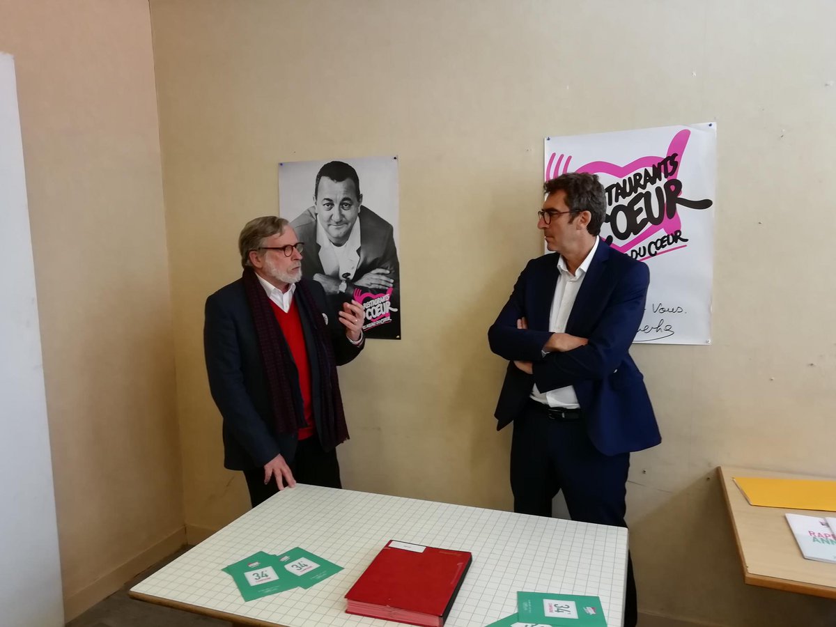 restosducoeur's tweet image. Signature de la première convention de partenariat national entre les @restosducoeur et @pole_emploi pour développer et faciliter les actions en faveur du retour à l'emploi et de l’insertion durable des personnes accueillies ! #UnRepasNeSuffitPas