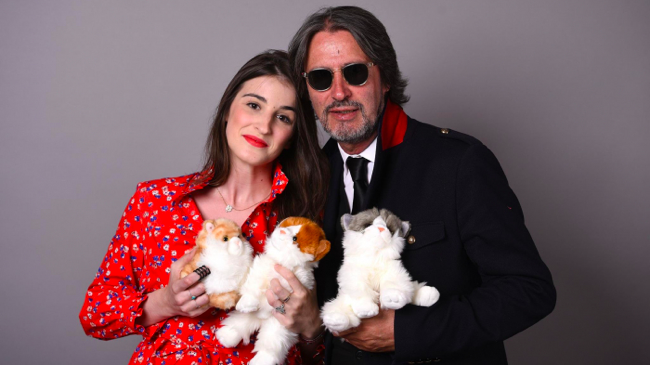 #Miaou. 🐾 ➡️ bit.ly/2LwkCku 
Rencontre avec deux éleveurs de Chatons d'Or passionnés 😸: 
ITW croisée de <a href="/PascalCubb/">PascalCübb</a> - Président de <a href="/Sunglasses_fr/">Sunglasses</a> &amp; <a href="/Paloma_BSaliege/">PalomaBidaultSaliège</a> - Responsable du festival des Chatons d'Or. 
En + itw "coup de griffe" 🙀 #CreativeWorldInProgress