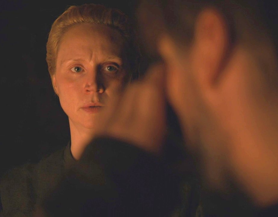  JAIME & BRIENNE Happy moments in episode 8x04A THREAD.PART 9.J: "How about Tormund Giantsbane? Has he grown on you?" B: *'seriously?' glance towards Jaime* J: "He was very sad when you left." #GameOfThrones #JaimeLannister #BrienneOfTarth