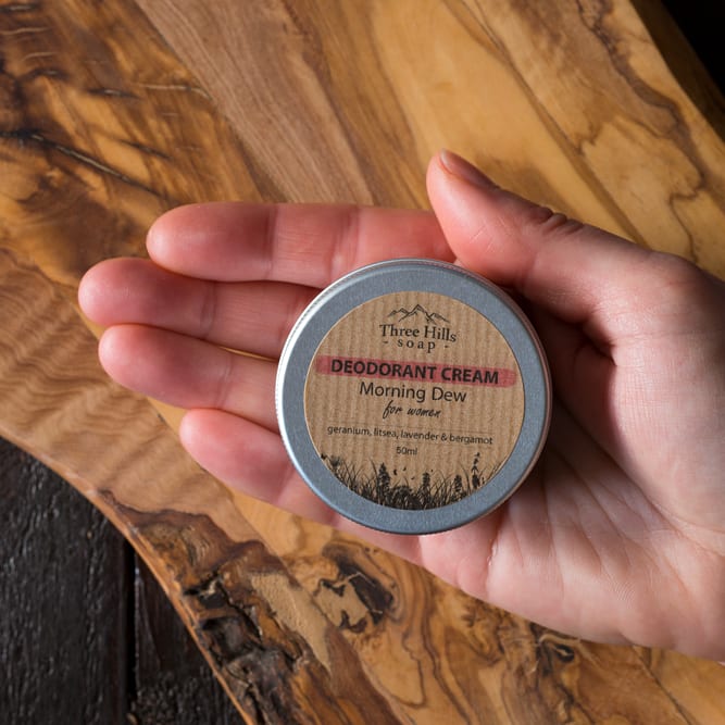 ThreeHillsSoap's tweet photo. Light, delicately floral and with a hint of citrus fragrance of this deo cream underlines femininity🙋‍♀️You and your pits will never be happier feeling fresh throughout the day.
#deodorantcream #naturaldeodorant #deodorantforwomen #sustainable #ecofriendly https://t.co/suktC0CEQR
