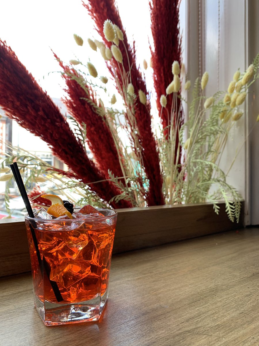 We only have 4 places left on our Negroni Masterclass with Jon Lister from Cocchi on 16th May! 🥃

Book now before they all go! 🍾