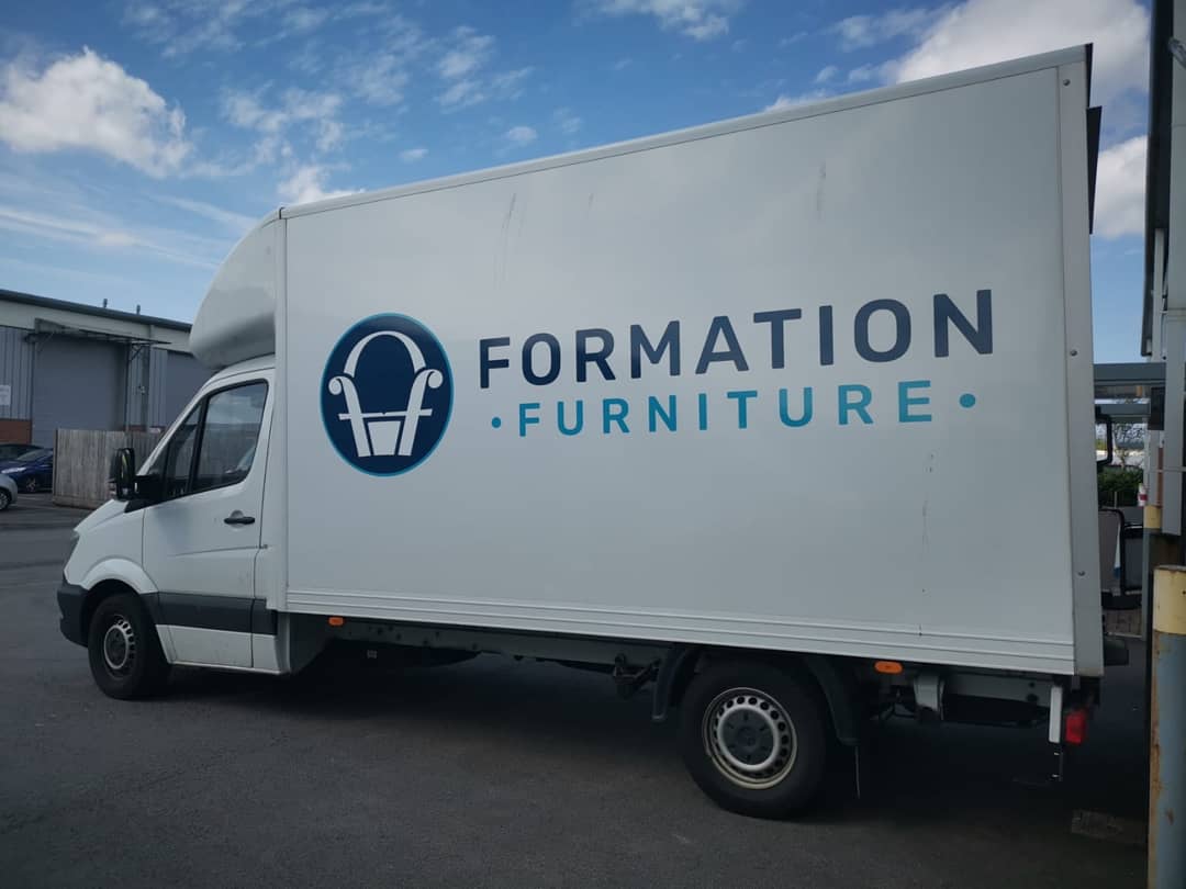 EliteSigns's tweet image. So that's the #signage &amp;amp; #vehiclebranding all matching for #FormationFurniture with this, a #mercedesSprinter #lutonboxvan #branded up ready for their deliveries.

@rolanddguk @metamarkuk @printmaxuk #Metamark (#brand #designed by our friends at @NewRealmWorld)