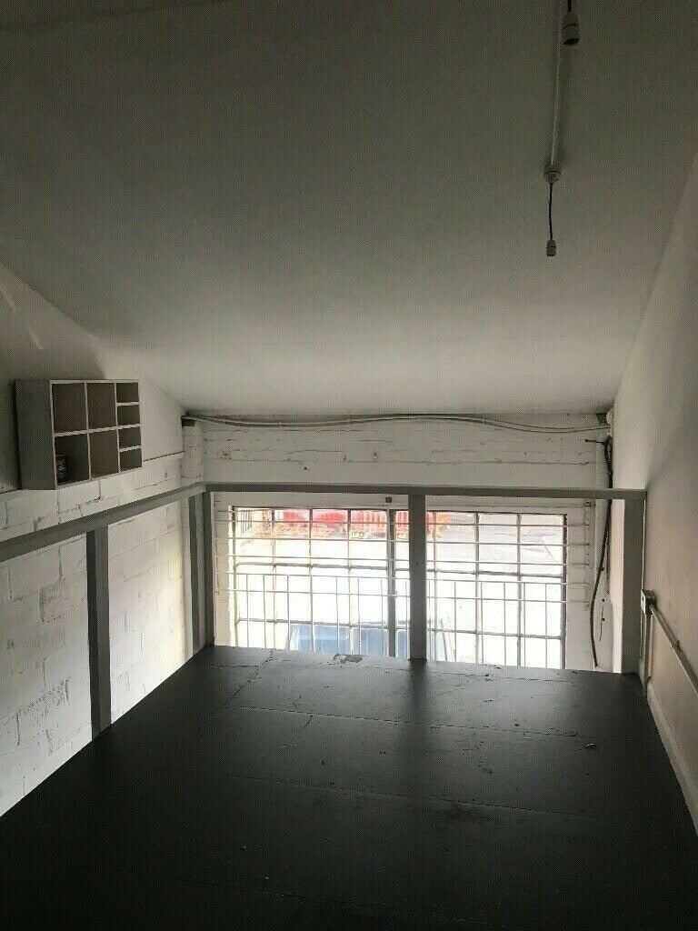 Unit 1, Autumn Yard, Hackney Wick, is a joint venture between Sam Clark and Nina Tolstrup of Studio Mama. We have one studio coming up for lease. Autumn Yard is an exciting raw canvas of a space that backs on to the River Lea. More deets: gumtree.com/p/commercial-p…