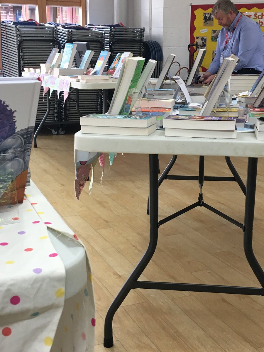 bookwagonuk's tweet photo. A lull between popup book fair visitors... #readingschools #teadingforpleasure #schoolbookfair https://t.co/IrgOyVrLWI