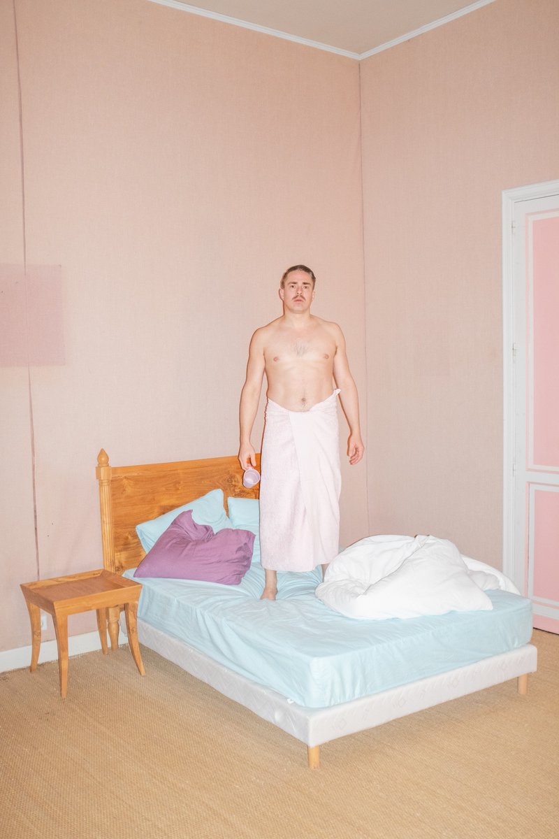 Med nya albumet Tropical Cologne tar OLSSON sig ann ett nytt sound som han själv beskriver som “dagen efter”. Vi har pratat med honom om att ha sitt eget uttryck, hur en hanterar din respons och varför människor önskar att de var på en konstant semester.
popmani.se/olsson-jag-vil…