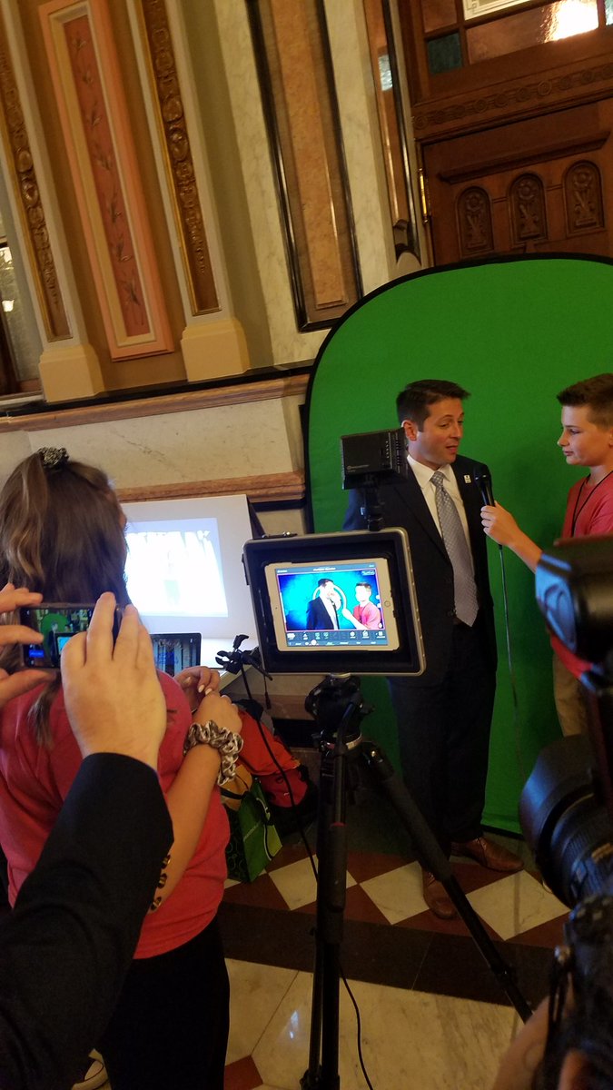 clchiodo's tweet image. #TECH2019 is where it&apos;s at! @amber_heffner @ice_il We are having so much FUN!