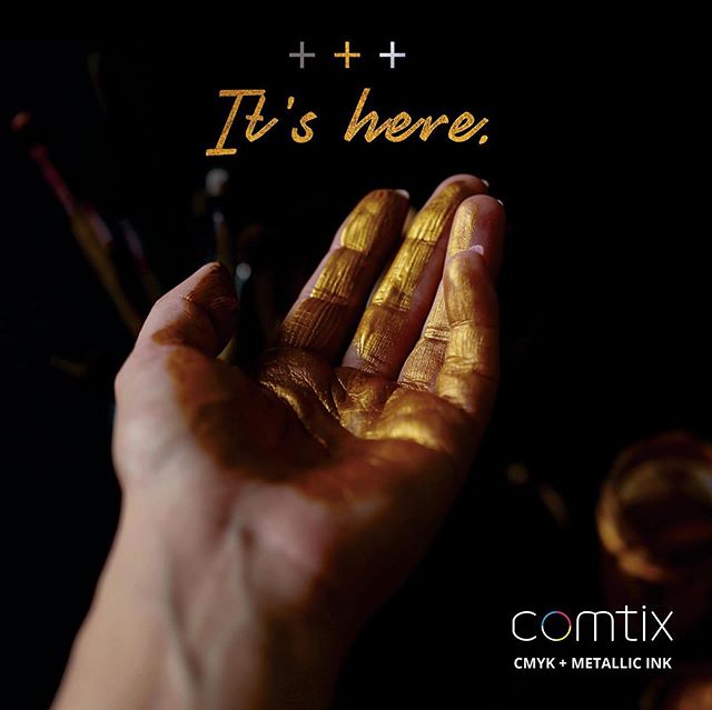 ComTixCustom's tweet photo. 5-Color Print Available Now! Add gold, silver or clear ink to your designs to make your artwork or brand pop! Send us an e-mail at info@comtix.com for a quote on your custom project. 
#graphicdesign #customprinting #metallicink #clearink #marketingandadvertising #torontoprinter # https://t.co/vPL73PkOmD