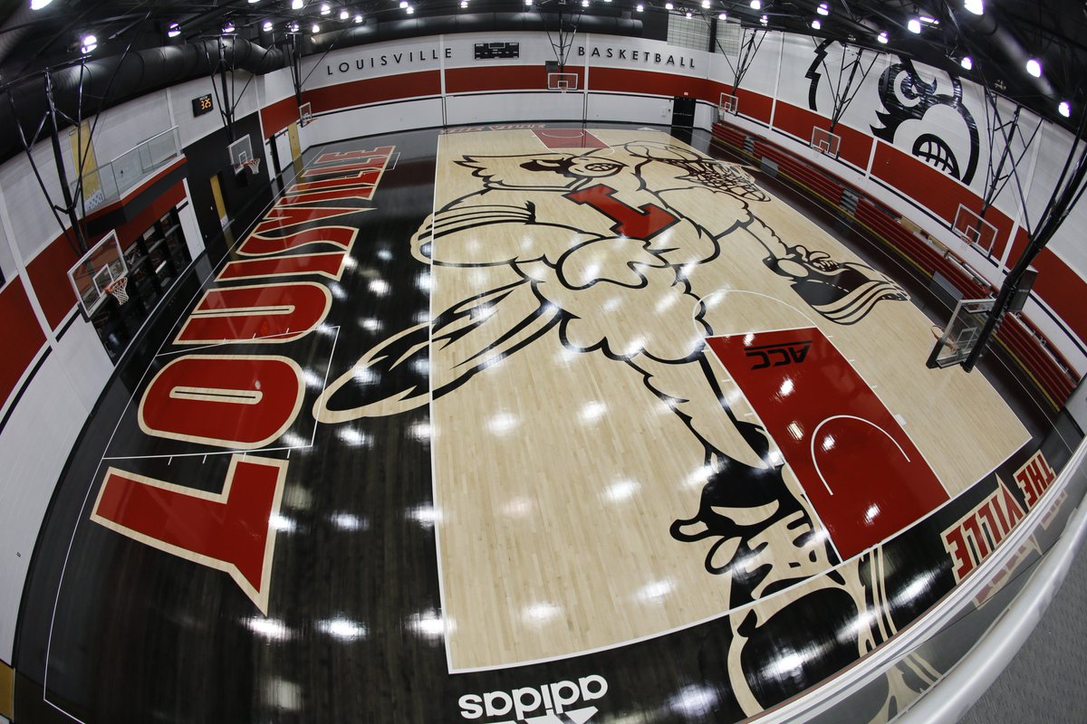 LouisvilleMBB's tweet photo. #TransformationTuesday 💯 https://t.co/RTgQGiVb1D