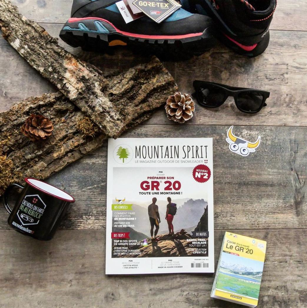 Snowleader's tweet photo. Ça y est... le deuxième numéro de notre magazine MOUNTAIN SPIRIT est là 😍🗞🤗

À travers ses 68 pages, découvrez des conseils sportifs, des récits de nos ambassadeurs, et même des recettes au Rebloch' ! 🧀😃

Découvrez en plus ici : https://t.co/9UHDWumWHJ

#snowleader https://t.co/9Hrihwede7