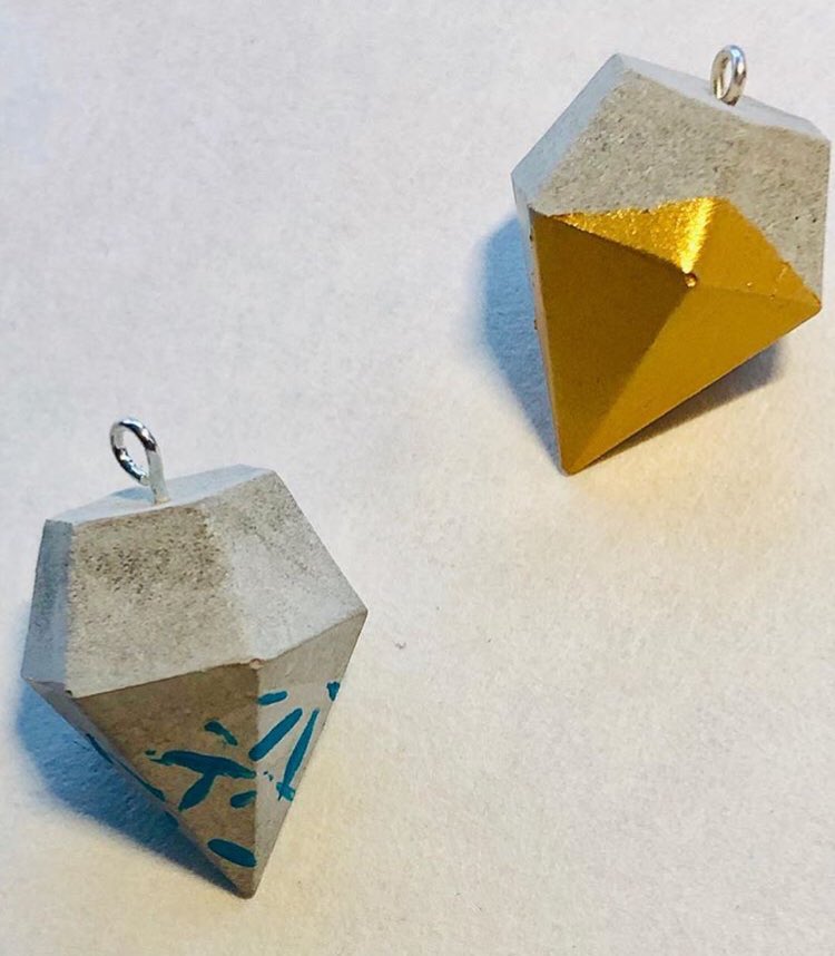 QTRMSTRS's tweet photo. Today’s featured maker for @Makers_Central is #thecluttery   who make wood and concrete homeware and jewellery. Forever conscious about where they source materials - they use reclaimed wood and off cuts. #MC2019 #qtrmsrs #maker https://t.co/p4IkralLFY