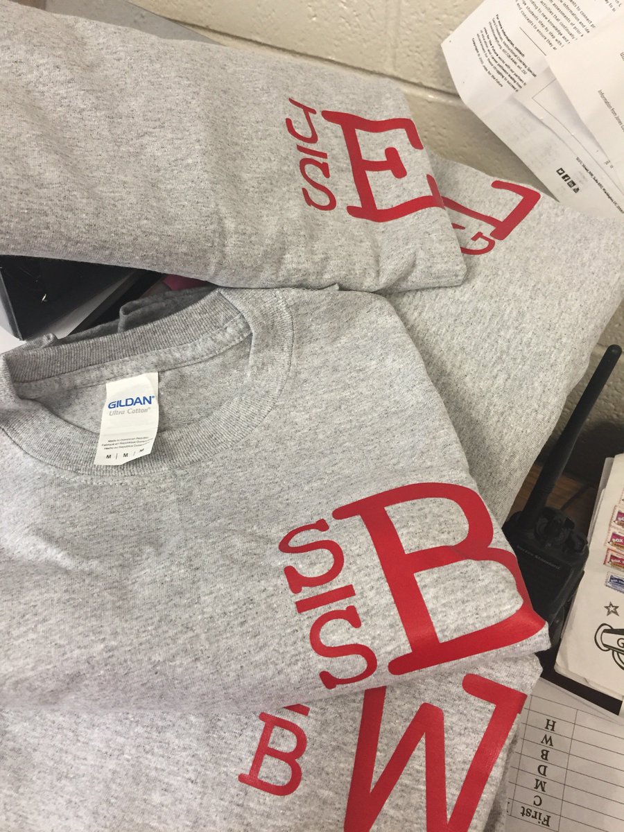 PES28573's tweet photo. Teacher Tuesday ... Monogrammed PES shirts for the school year!!! #southernthing #monogrammania #HappyTeacherAppreciationWeek https://t.co/PfLK1wCkZb