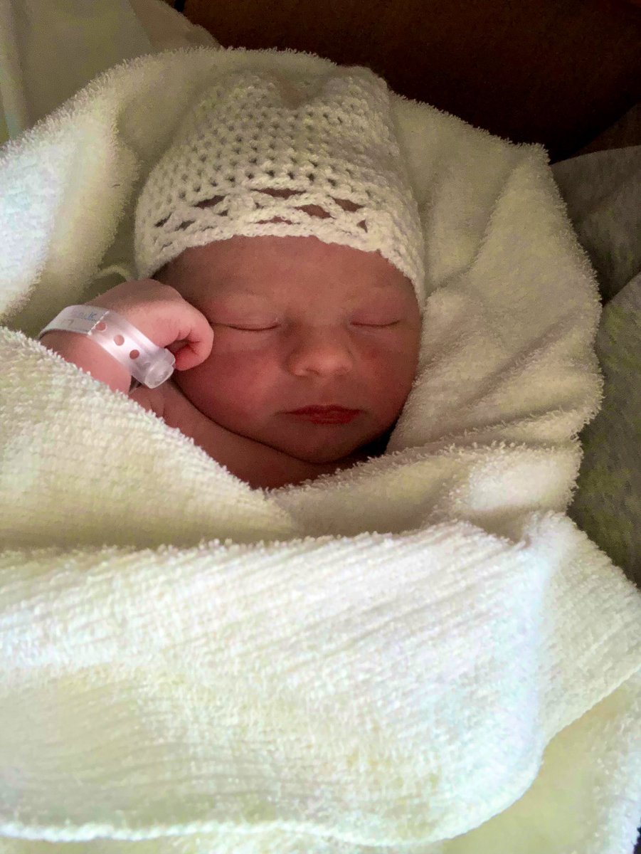 Antonio_807's tweet photo. Yesterday this beautiful little girl stole my heart. Welcome to the world baby Emma June😘. #daughter #newborn #baby #love #thunderbay @TBRHSC_NWO #midwife #nurses #thankyou https://t.co/6upFvdfVaW