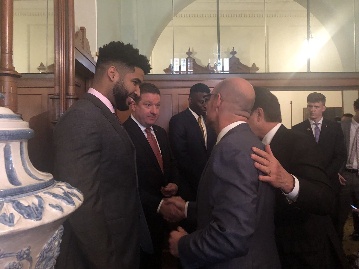 SpkrBonnen's tweet photo. Honored to welcome the @TexasTechMBB team to the State House &amp; congratulate them on a historic season! They're the first Texas team to play in the national championship in 30+ years, &amp; @CoachBeardTTU was named AP's Coach of the Year. Y'all have made Texas very proud. Wreck 'em! https://t.co/9GpOnPxFyk