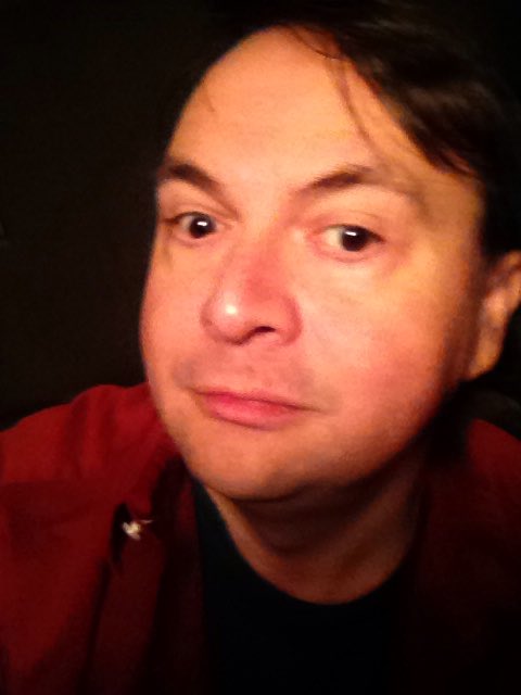 Snapping a selfie is often the best way for me to see myself. 👀