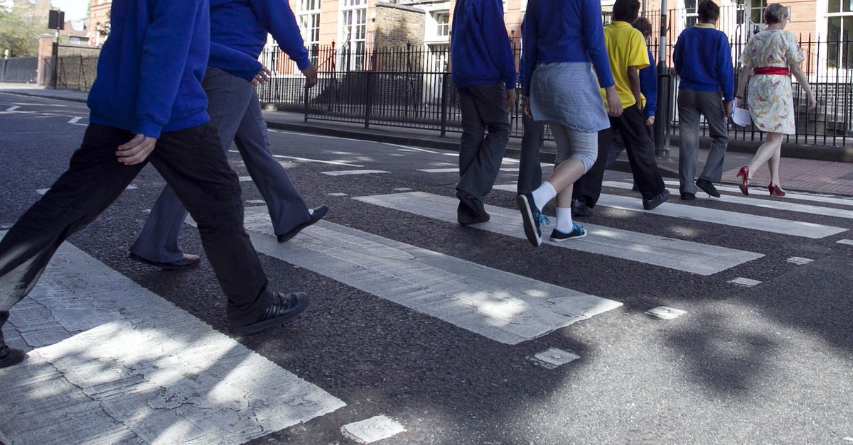 hackneycouncil's tweet photo. Walking to school will help your child meet the recommended 60 minutes of exercise a day. Plus, walking is proven to improve both physical and mental wellbeing. Therefore preparing your child for the school day ahead #HackneyWalks #NationalWalkingMonth https://t.co/BHI41kpI19
