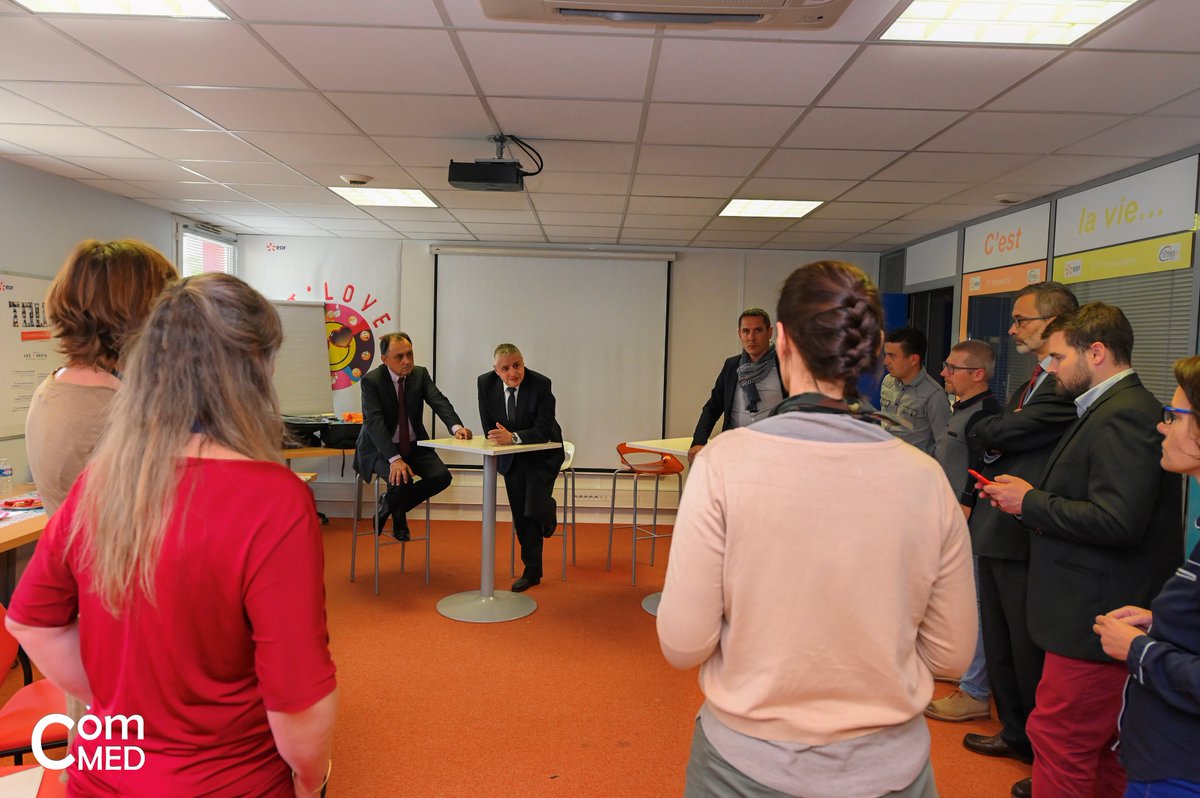 HenriLf's tweet photo. Rencontre avec les équipes du CRC de Nîmes : toujours impressionné par l'engagement des salariés pour la satisfaction de nos #Clients. Continuons à innover et à accompagner les clients vers plus d’#EfficacitéEnergétique ! 👏 https://t.co/cGDPvUOhjh
