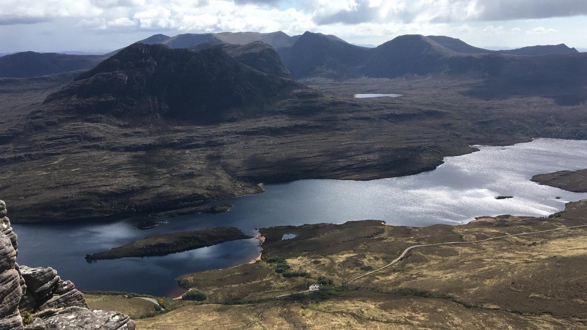 fleurrbie's tweet image. I Absolutely promise this is it...!!? 🙄😳☺️😍❤️ #StacPollaidh .. looking out NW to #Lochinver from one of her amazing summits..north to #Suiliven .. East to #CulMore and #DrumrunieForest ... yup! It’s a love thing 😍☀️❄️🗻