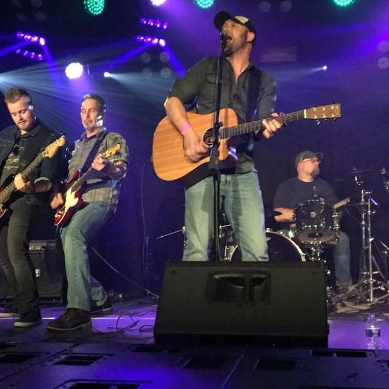 CowboyUpMendon's tweet photo. @The_BRB Brian Randall Band live this weekend. Doors 7pm. Showtime 9pm. https://t.co/zUU0PEWEkN @AshleyCovrett #countrymusic #livemusic #mendonmichigan https://t.co/t7fj27DtpP