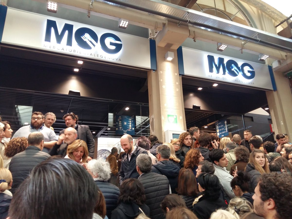 Non c'è niente gente al Mercato Orientale di #Genovamorethanthis per l'inaugurazione dell'area food