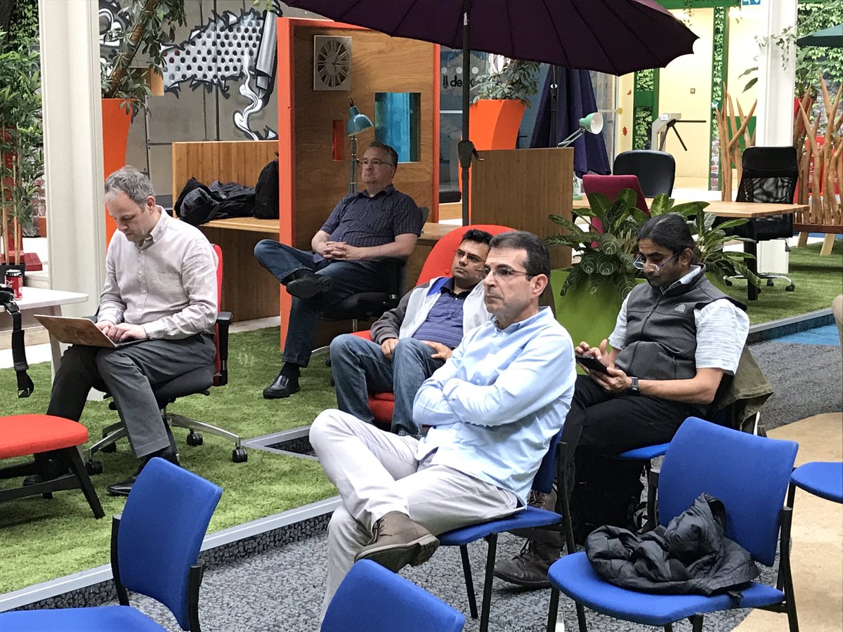 AdrianBraine's tweet photo. Weβre kicking off at #IO2019 with the keynotes. Should be a great night! @DeskLodgeBSK with @GDGHantsSurrey @TechJuiceOnline @setsquared @BasingstokeBiz @LindaCheungUK #thinkentrepreneur https://t.co/3xMTSMbv0w