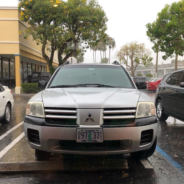 HardingMissions's tweet image. Oh, that Oregon weather...jk. This is Miami. 🌧 😆 bit.ly/2H4NMBT