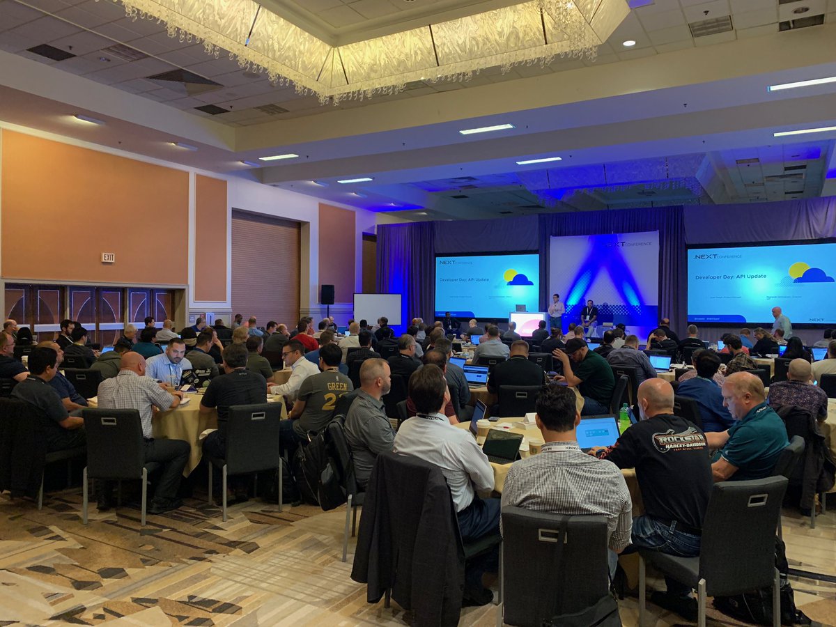 julieaobrien's tweet photo. Packed house #Nutanix #NEXTconf Developer Day! https://t.co/I7jpqw3CdU
