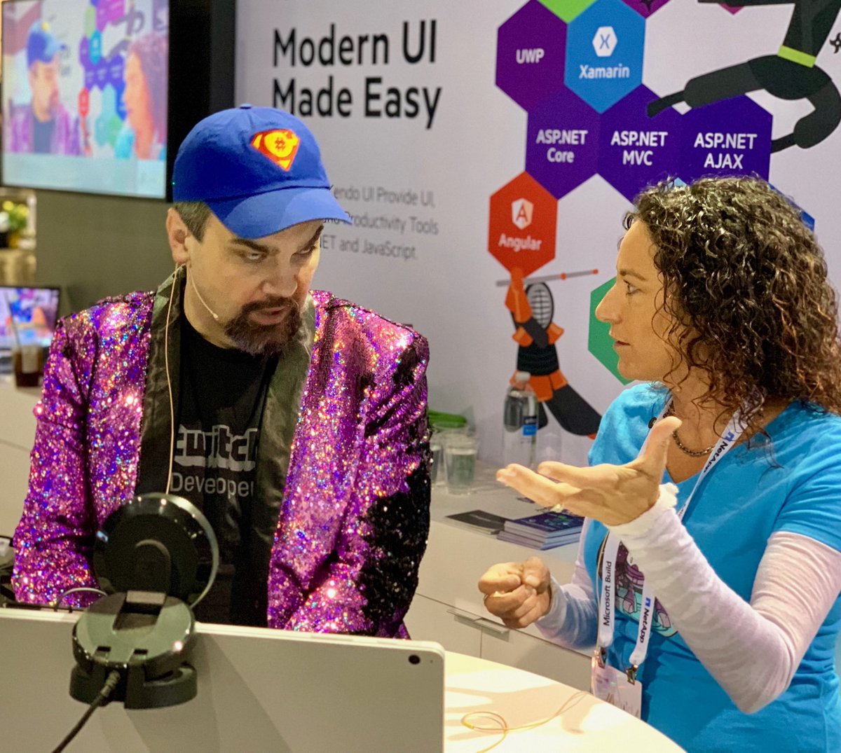MarieHuwe's tweet image. .⁦⁦@BethMassi⁩ and ⁦@csharpfritz⁩ on #codeparty at #MSBuild