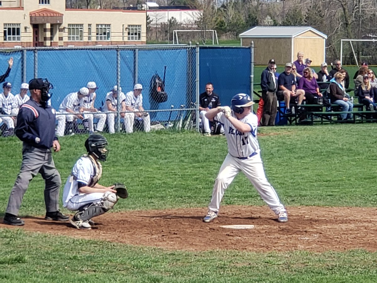 WNYTomPrince's tweet photo. Josh Nagele with a base hit in the bottom of the 2nd. @FHSBaseball11 @WNYAthletics @SectionVIBB https://t.co/qja3yR2NmU