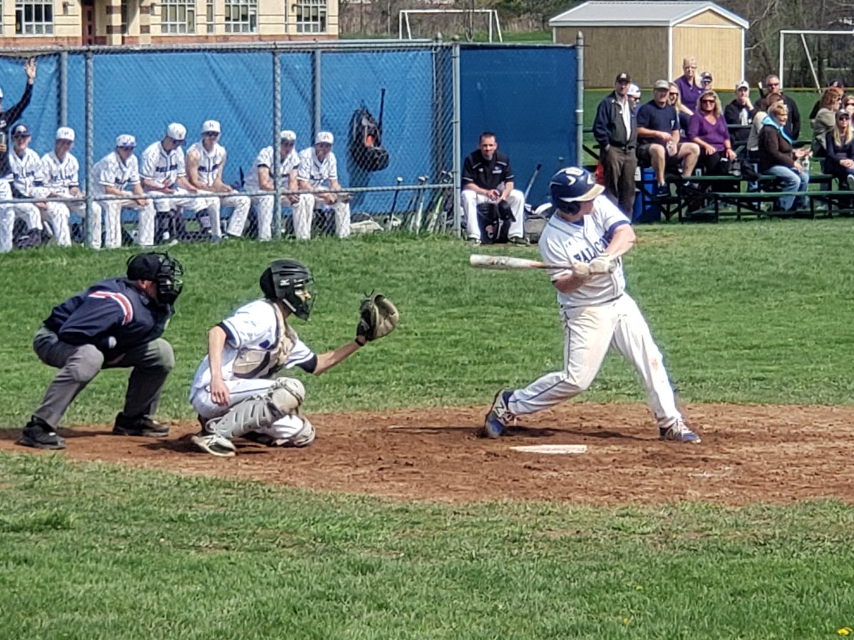 WNYTomPrince's tweet photo. Josh Nagele with a base hit in the bottom of the 2nd. @FHSBaseball11 @WNYAthletics @SectionVIBB https://t.co/qja3yR2NmU