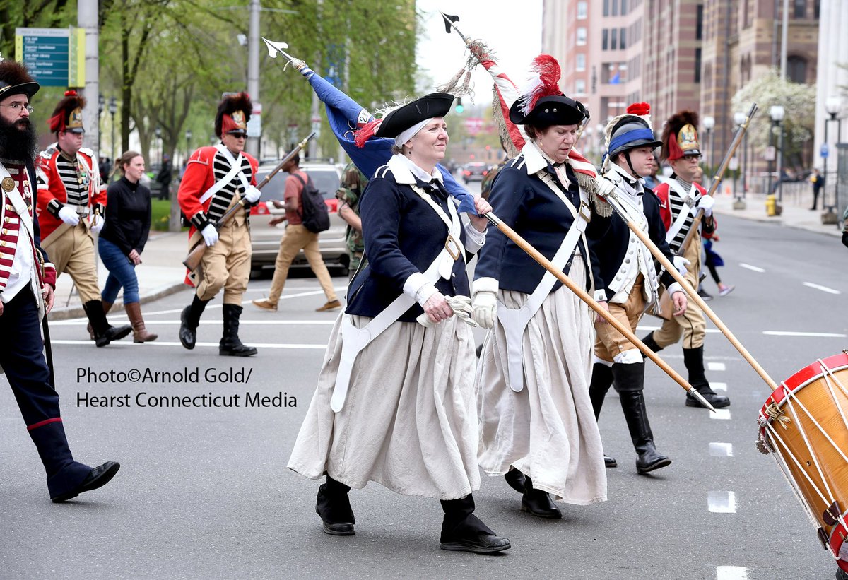 Revolutionary happenings in New Haven #nhv this weekend. More photos from Powder House Day on New Haven Green @ bit.ly/2GXBGdH local news @ newhavenregister.com