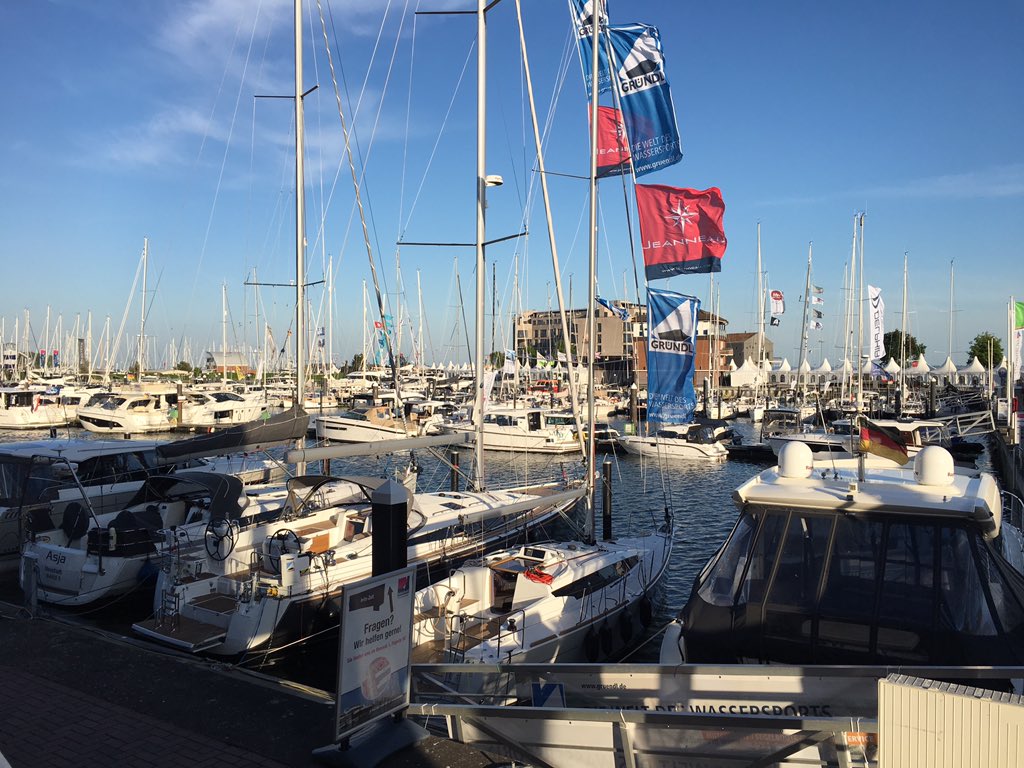 Beim HAMBURG ancora Yachtfestival vom 24.-26.5. in Neustadt Holstein ist der #MOJEM1 dieses Mal auf der Yacht Free Soul, einer #Jeanneau51 an Steg T, Platz 05 mit dabei.
Wir freuen uns auf zahlreiche Besucher, die unser Rettungsgerät kennenlernen möchten.
#Wasserrettungslift