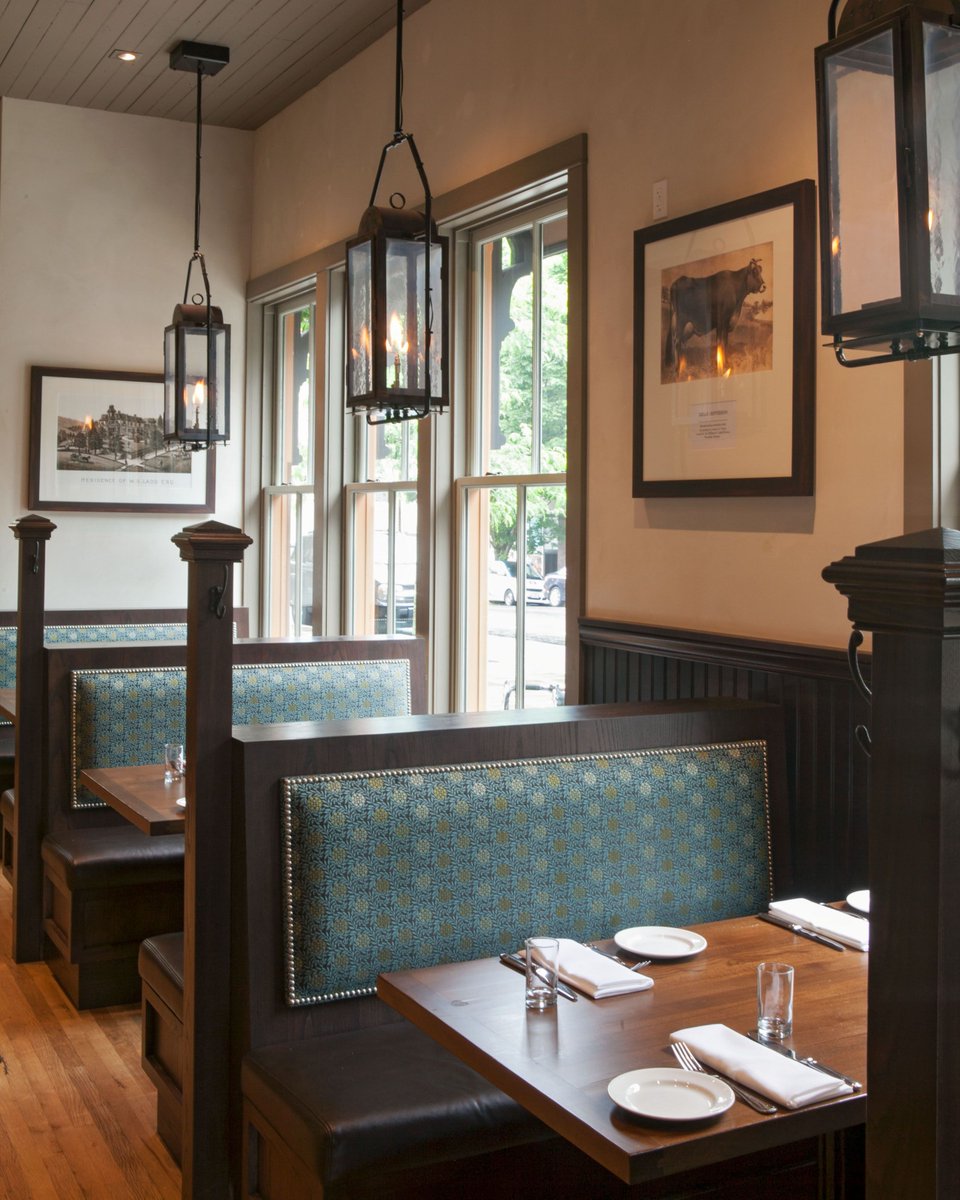 Work downtown? Take a lunch break out of office! Make a reservation on our website or walk on in Tuesday-Friday 11:30-2pm. 
buff.ly/2NnmVpT