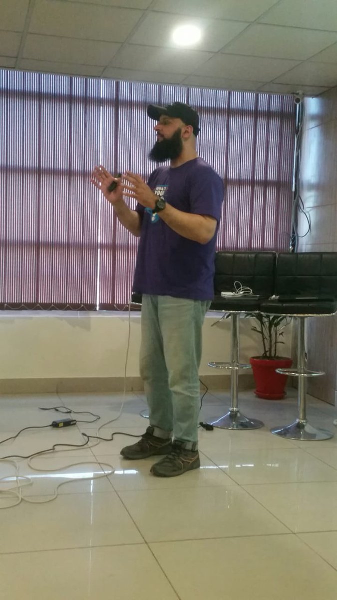 RamzanUlhaq9's tweet photo. love respect π
#ActualSpiritOframzan #launchpad7 #JumpstartPakistan https://t.co/8AEpmxGs0n